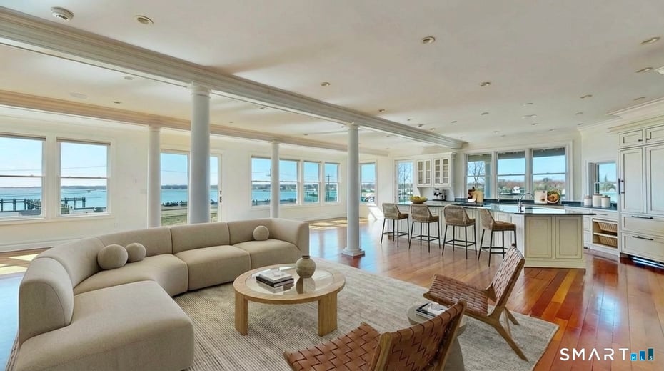 590 Gulf Street Photo 4