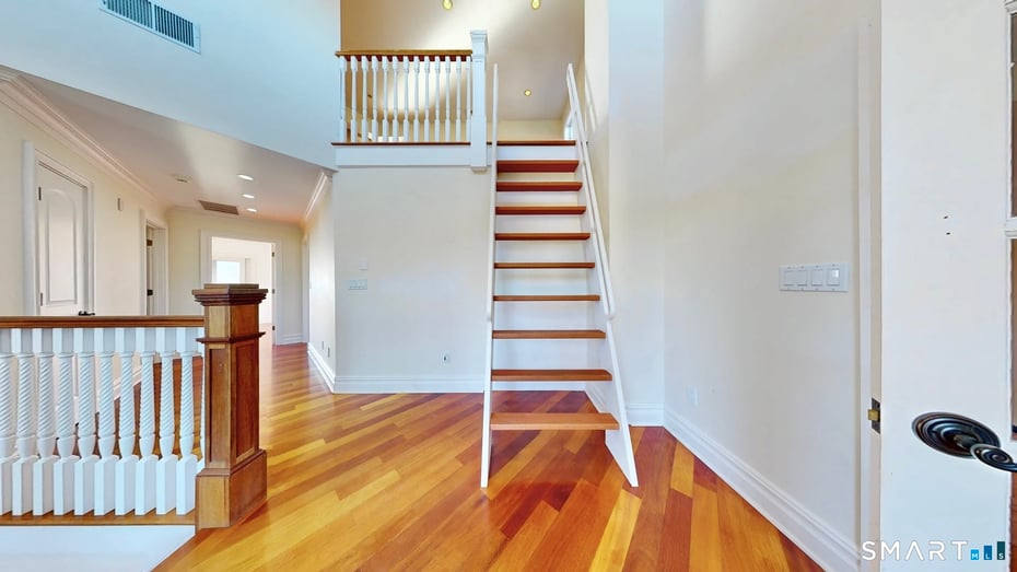 590 Gulf Street Photo 26