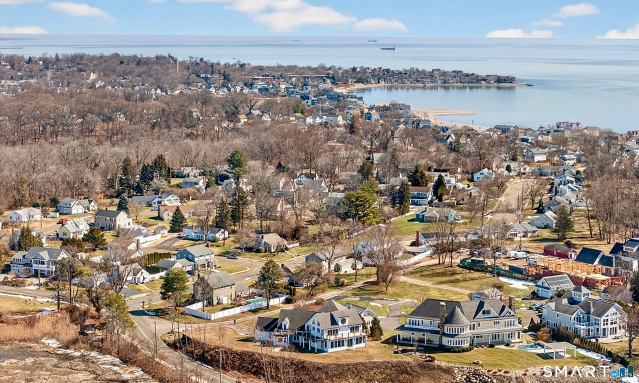 590 Gulf Street Photo 27