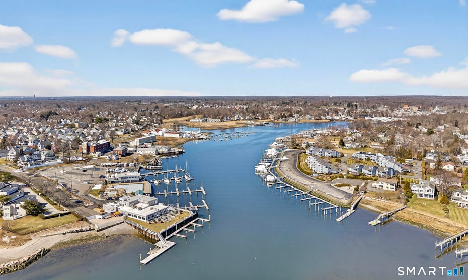 590 Gulf Street Photo 28