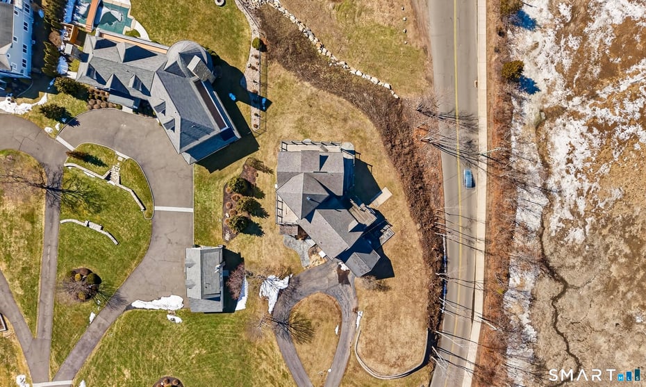 590 Gulf Street Photo 38