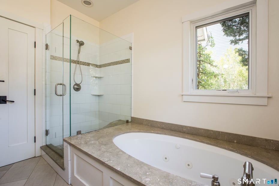 14 Burr Road Photo 11