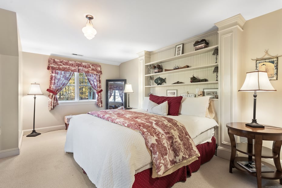 6 Winthrop Hills Photo 24