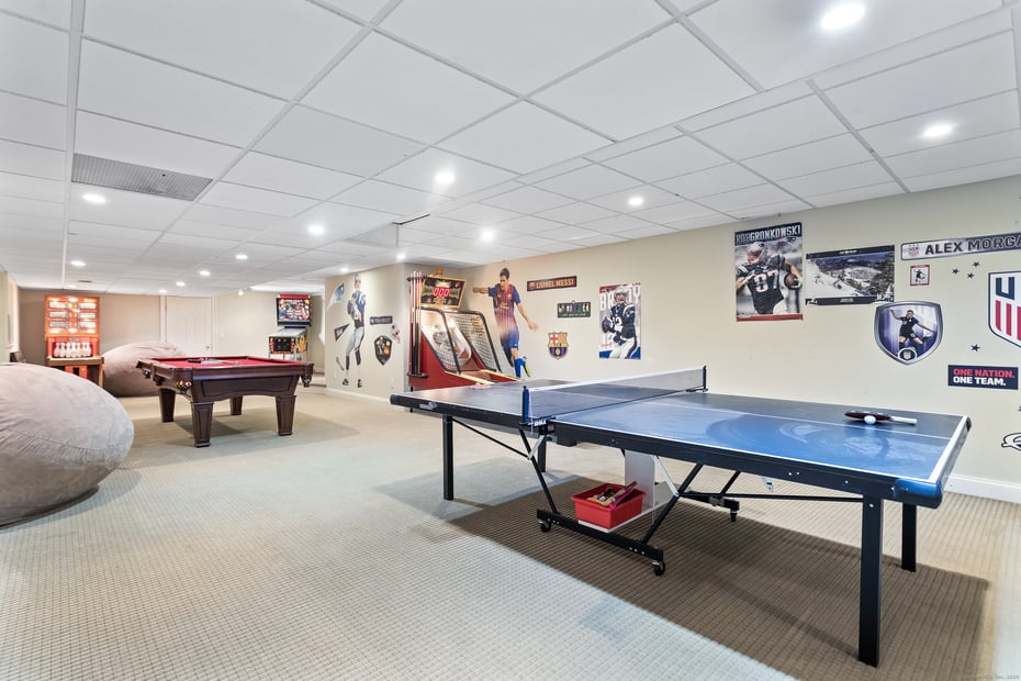 6 Winthrop Hills Photo 31