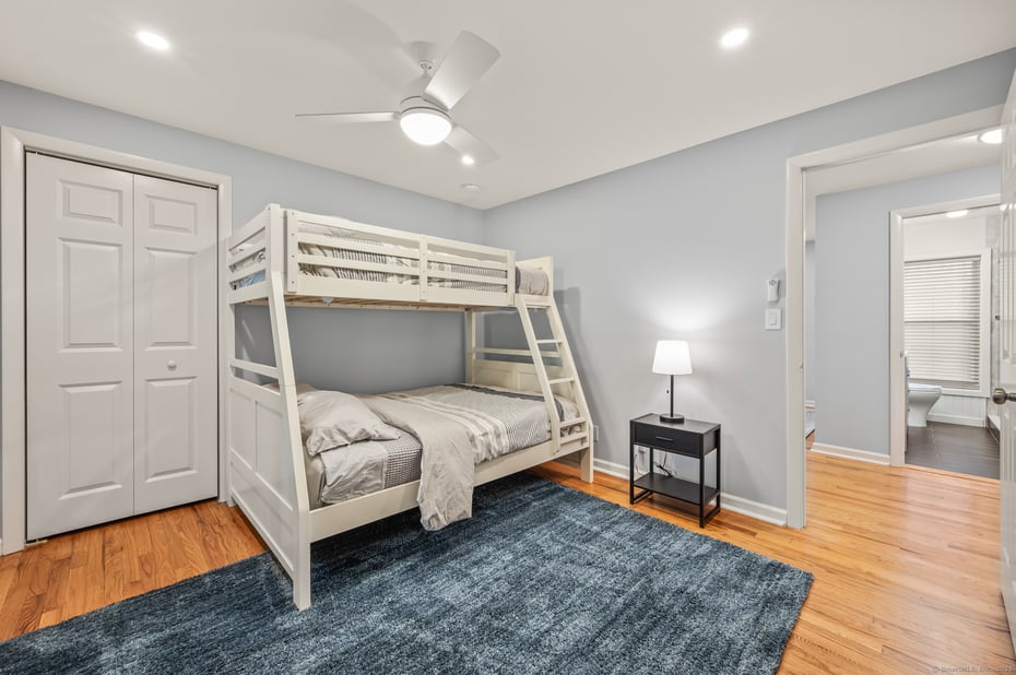 45 Hill Top Road Photo 25