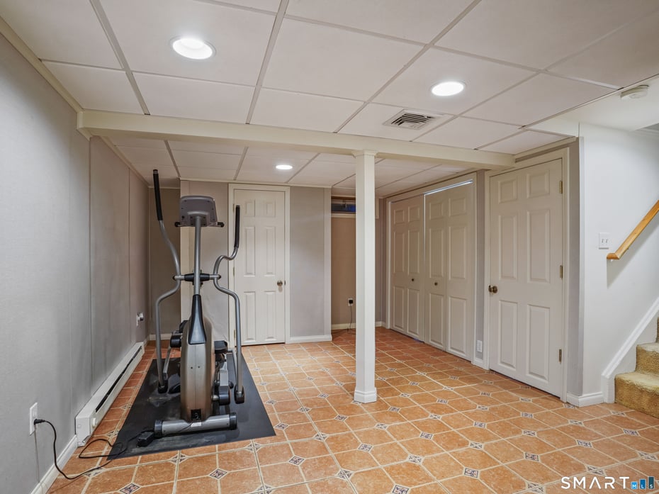 8 Dorset Road Photo 25