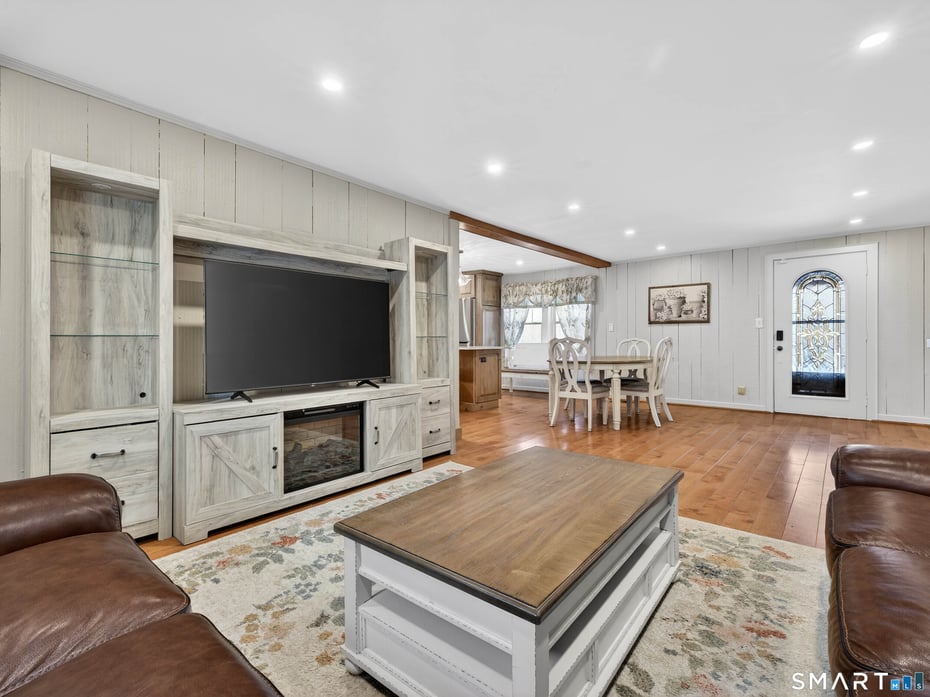 375 Old Jewett City Road Photo 6