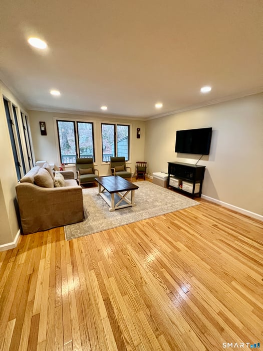 473 Evergreen Road Photo 2