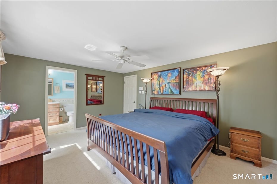 393 Forsyth Road Photo 22