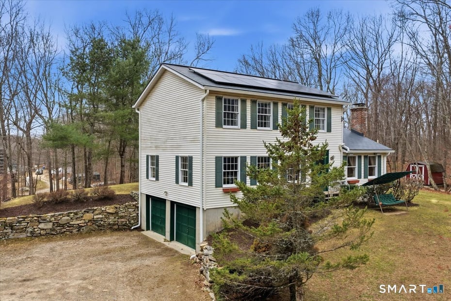 393 Forsyth Road Photo 31