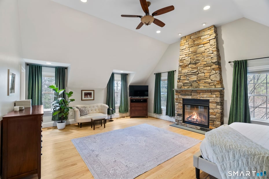 1197 Neipsic Road Photo 19