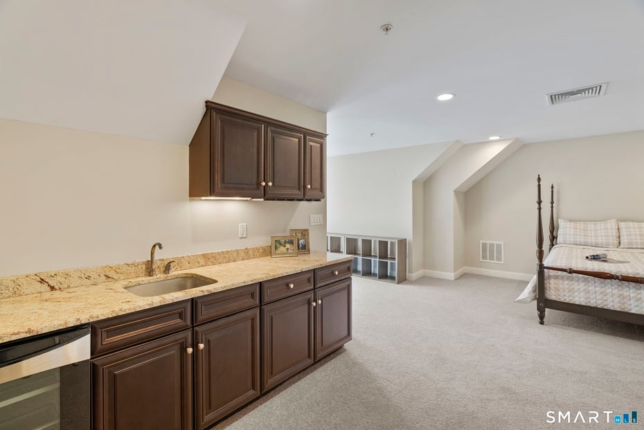 1197 Neipsic Road Photo 31