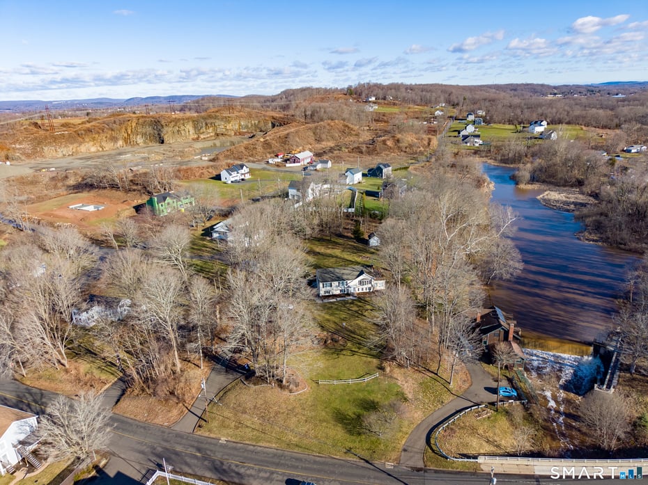 10 Mill Road Photo 38