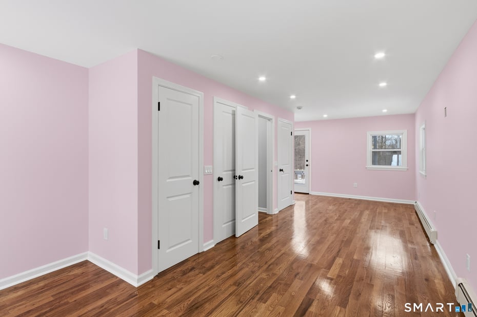 589 Racebrook Road Photo 23