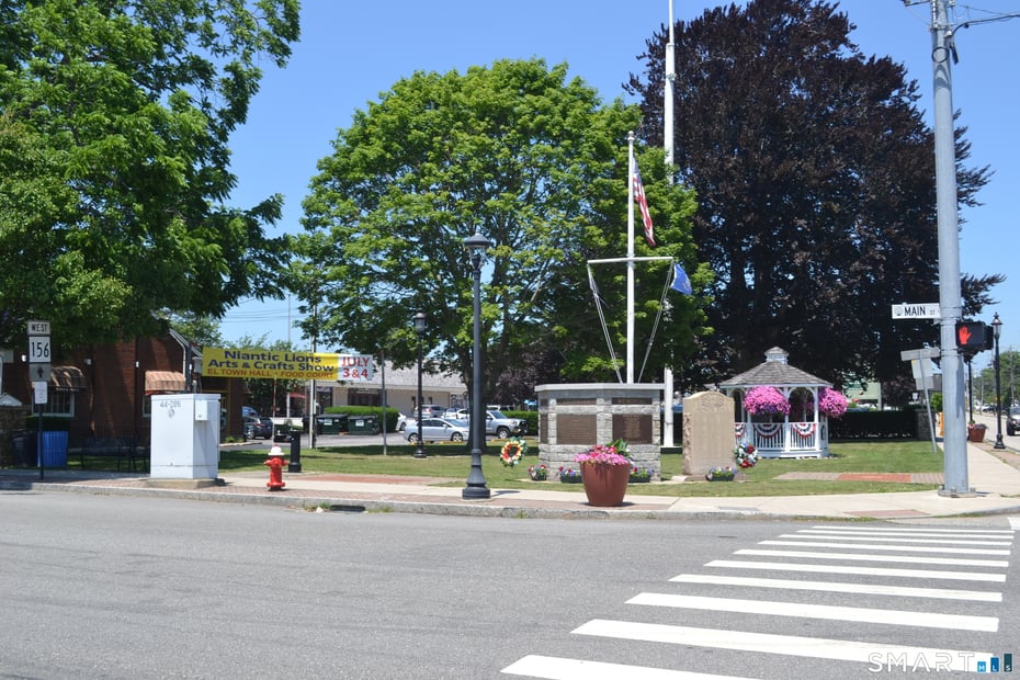 11 Smith Avenue Photo 19