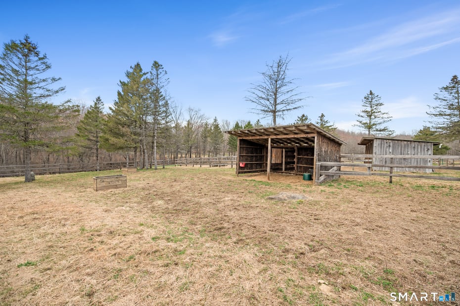 76 Cowles Road Photo 11