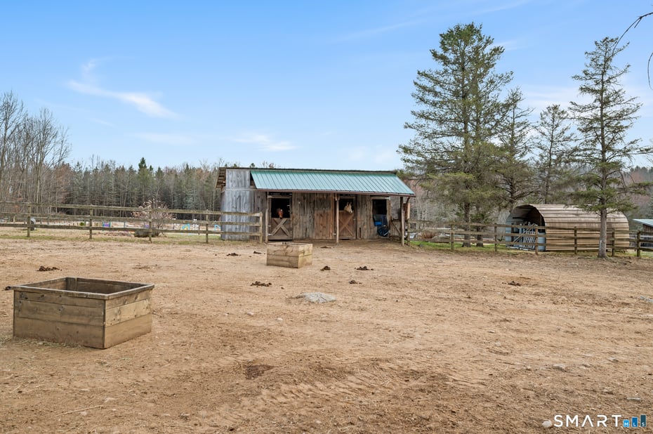 76 Cowles Road Photo 12