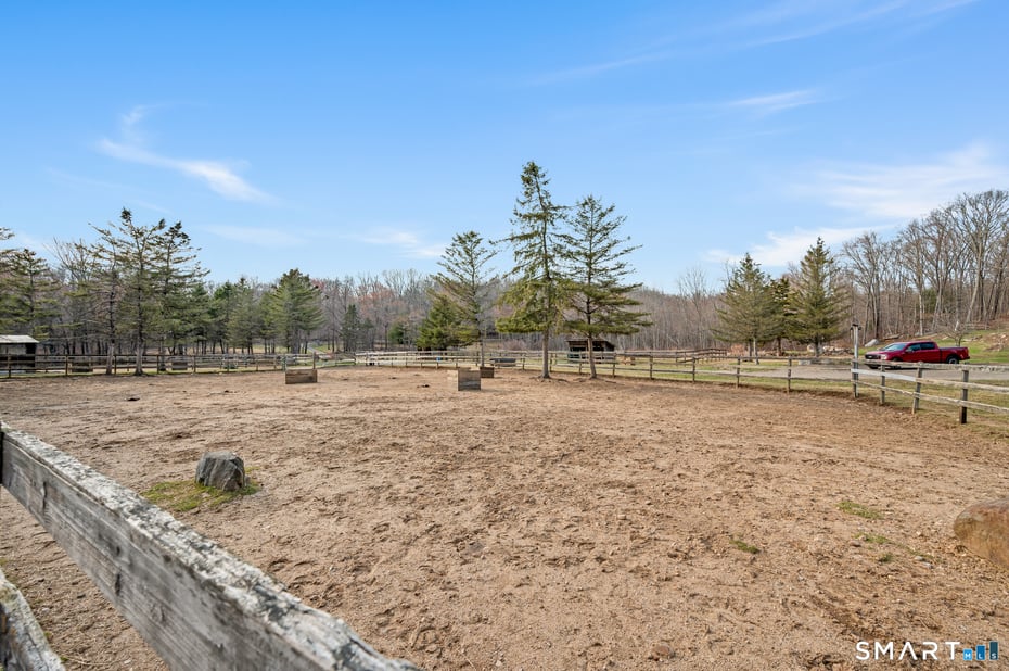 76 Cowles Road Photo 14