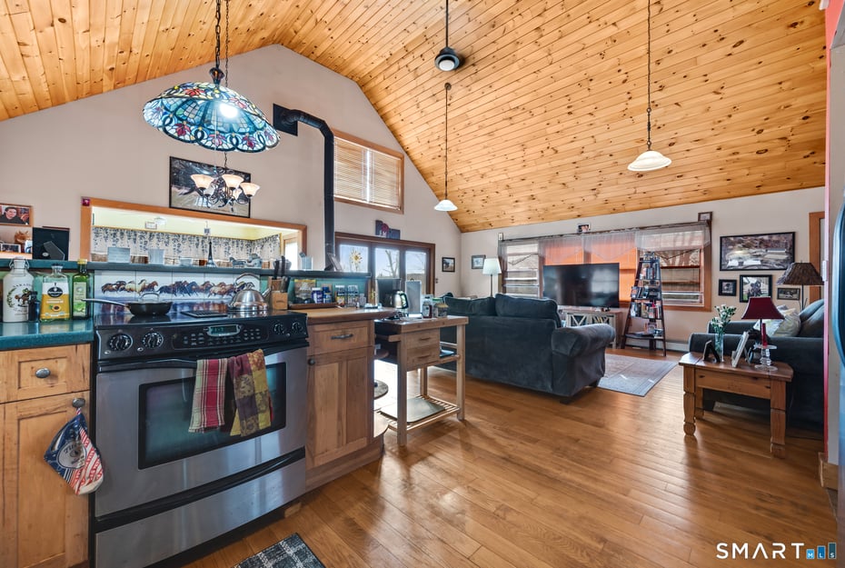 76 Cowles Road Photo 27