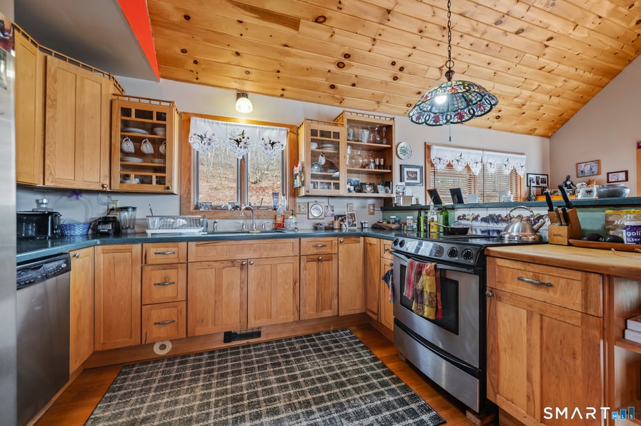 76 Cowles Road Photo 28