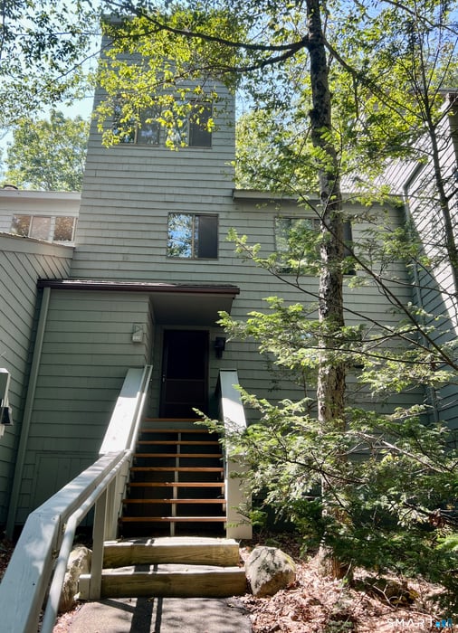 330 Ledge Drive Photo 1