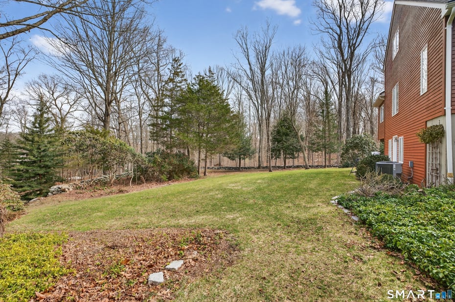 33 Valley Drive Photo 9