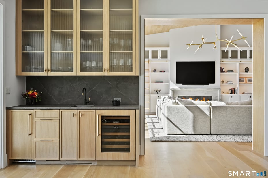 688 Hulls Farm Road Photo 12