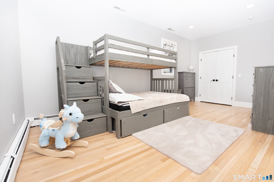 35 Golden Hill Lane Photo 19