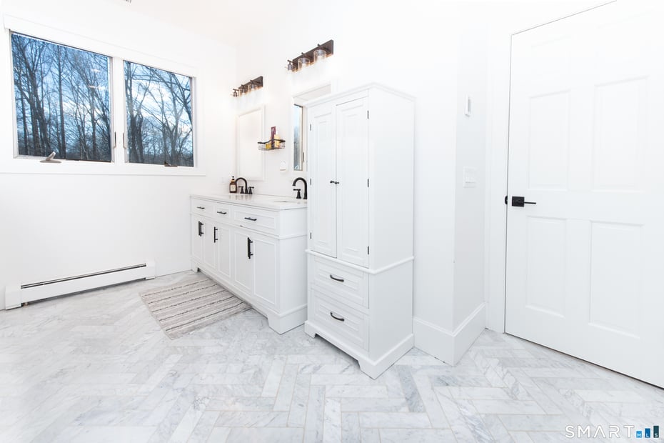 35 Golden Hill Lane Photo 23