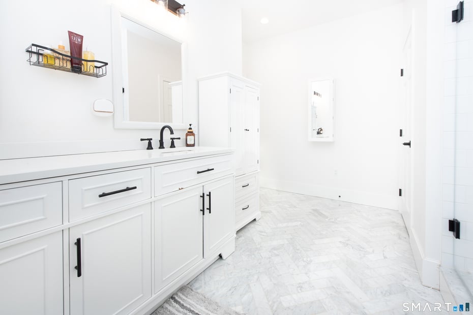 35 Golden Hill Lane Photo 24