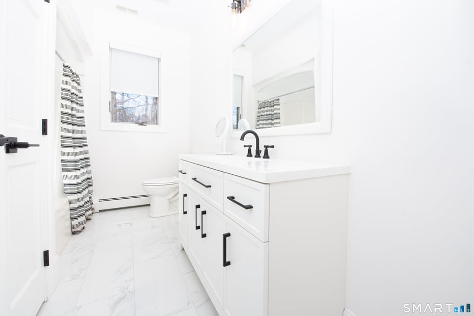 35 Golden Hill Lane Photo 25