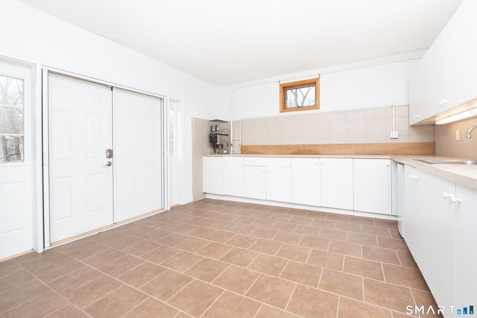 35 Golden Hill Lane Photo 27