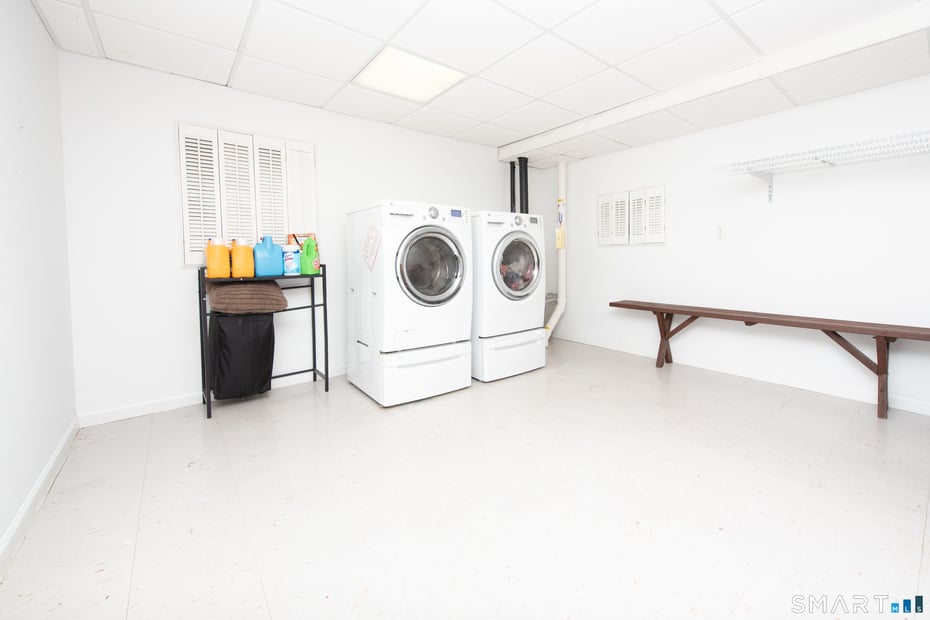 35 Golden Hill Lane Photo 29