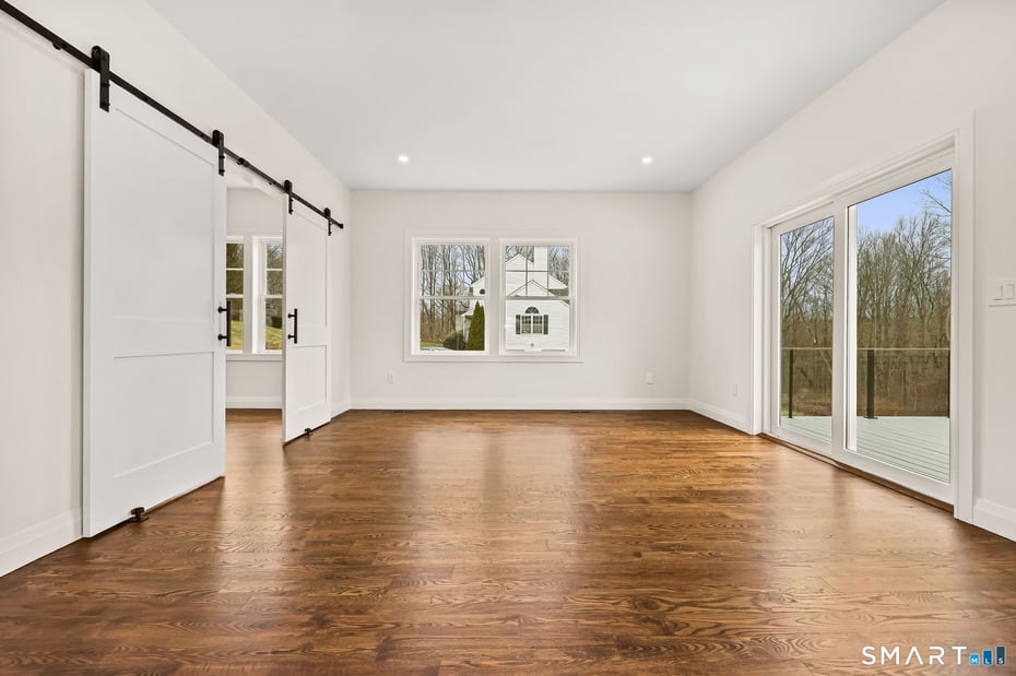 41 Crown View Drive Photo 12