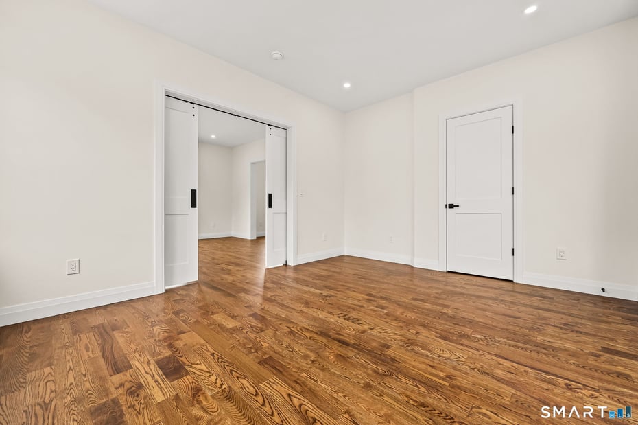 41 Crown View Drive Photo 14