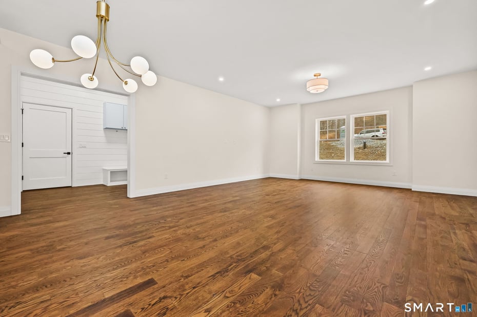 41 Crown View Drive Photo 15