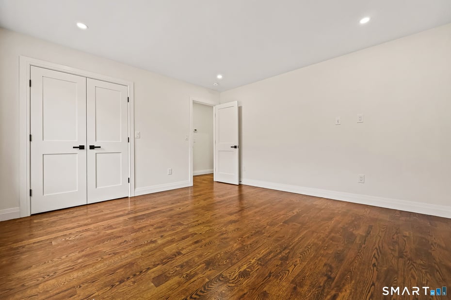 41 Crown View Drive Photo 23