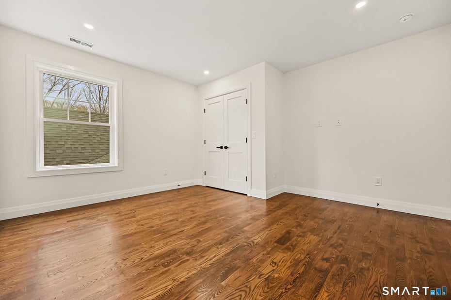 41 Crown View Drive Photo 25