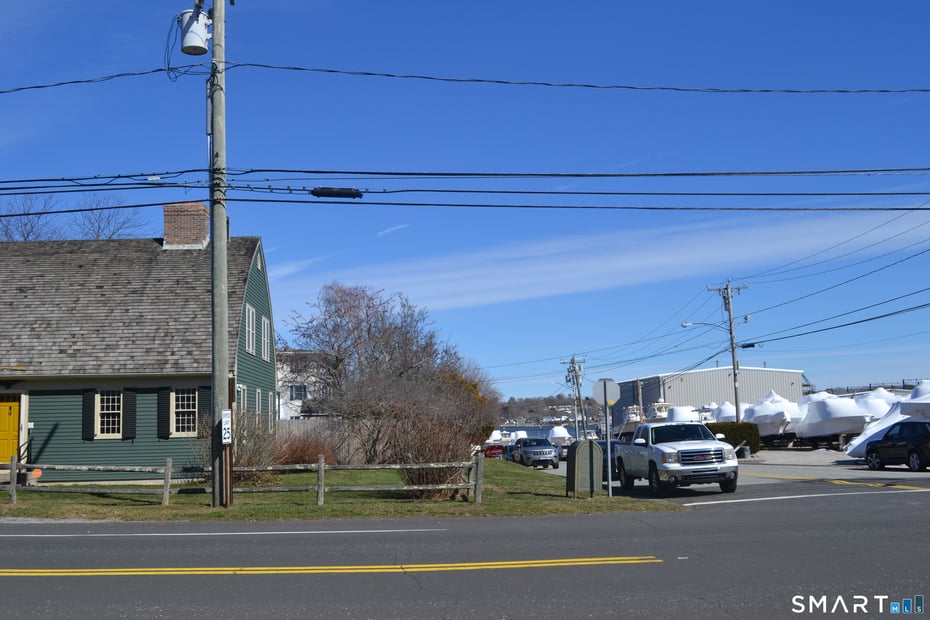 11 Smith Avenue Photo 5