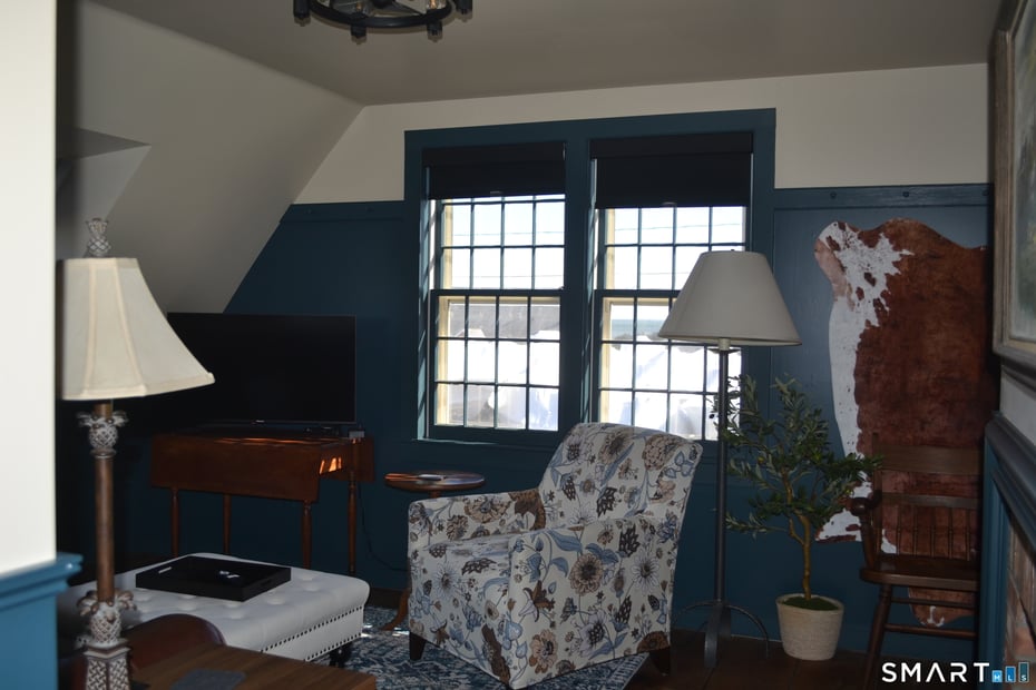 11 Smith Avenue Photo 10