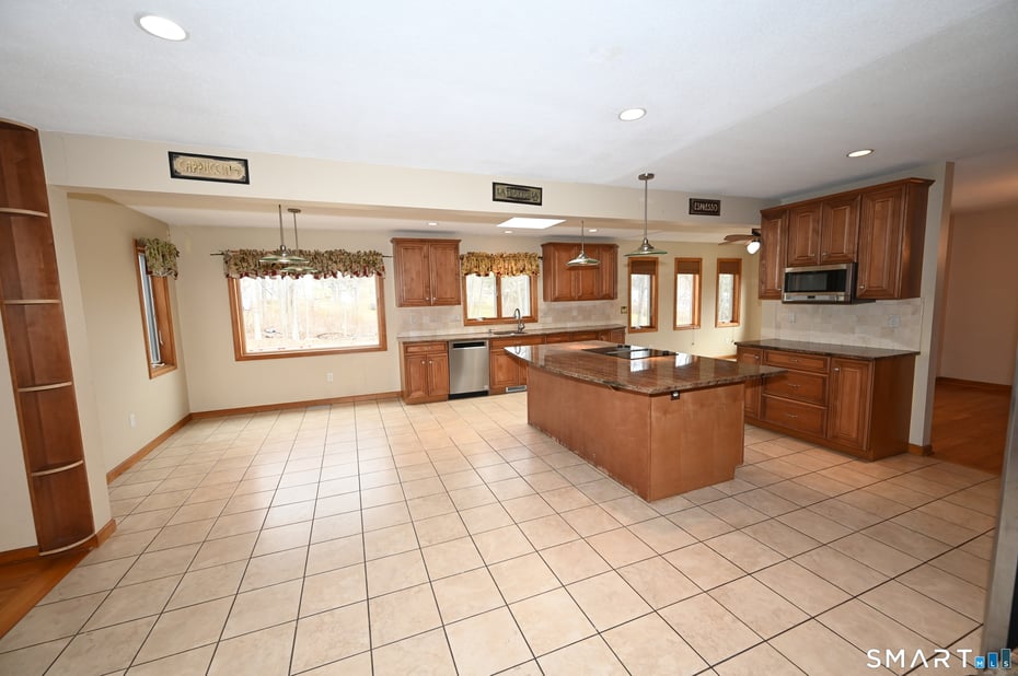 46 Mcmahon Lane Photo 9