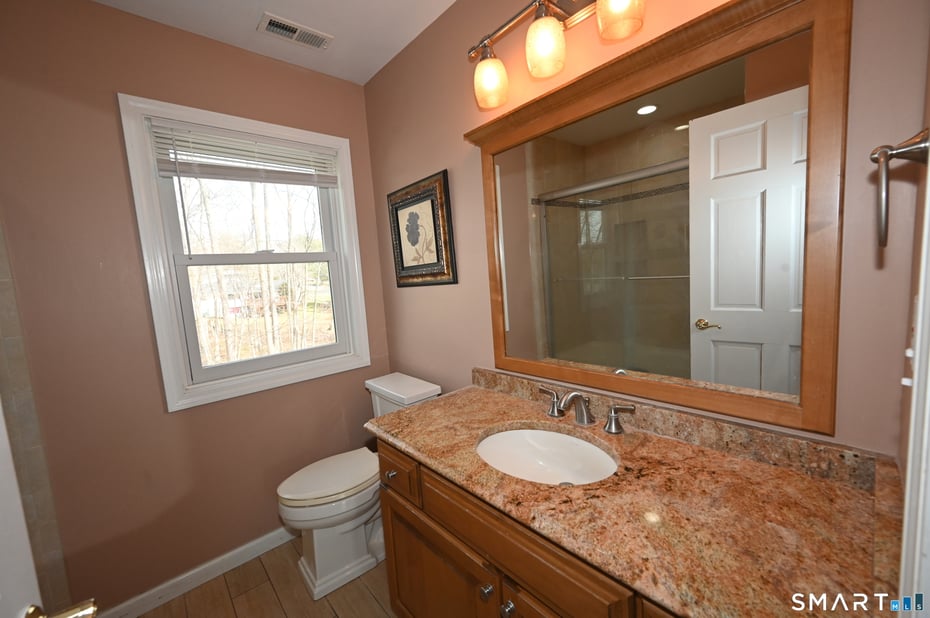 46 Mcmahon Lane Photo 28