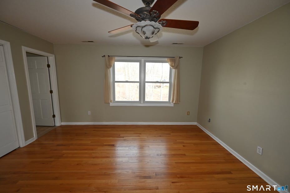 46 Mcmahon Lane Photo 35