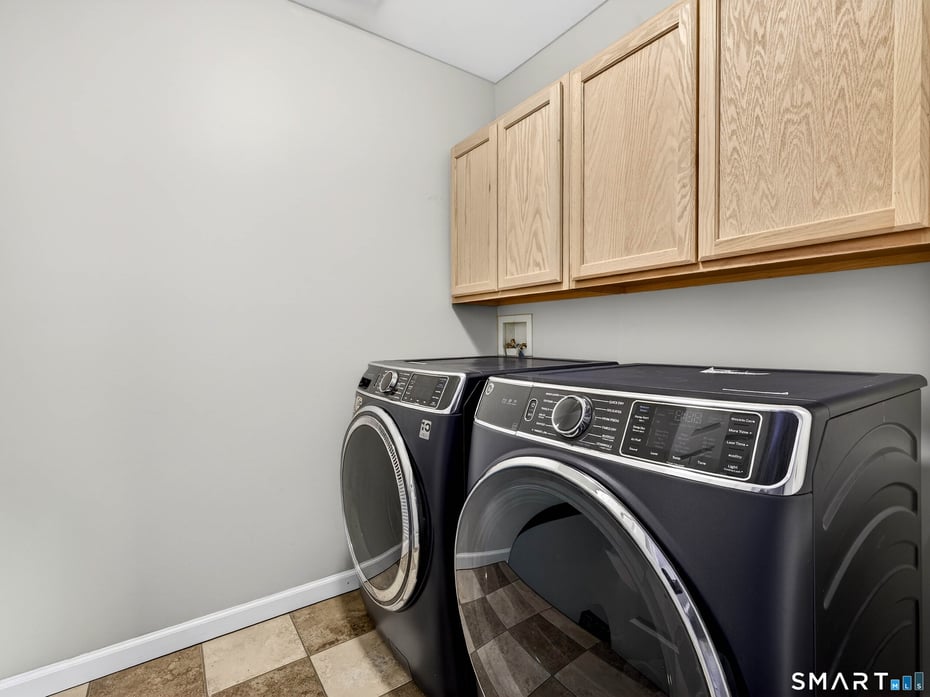 9 Mains Way Photo 35