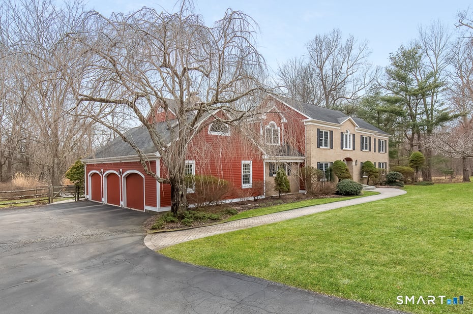 56 Penny Lane Photo 3