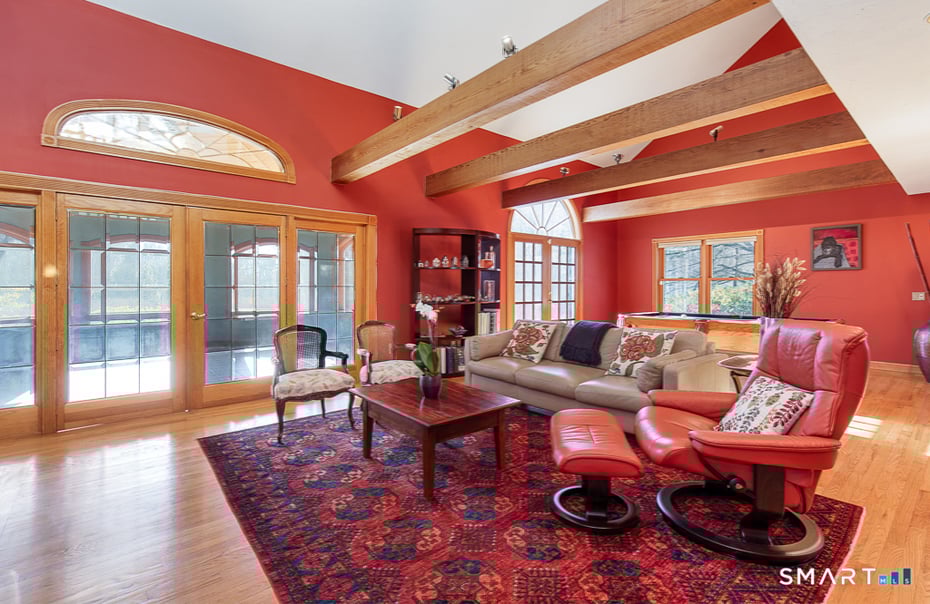 56 Penny Lane Photo 15