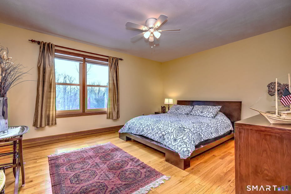 56 Penny Lane Photo 29