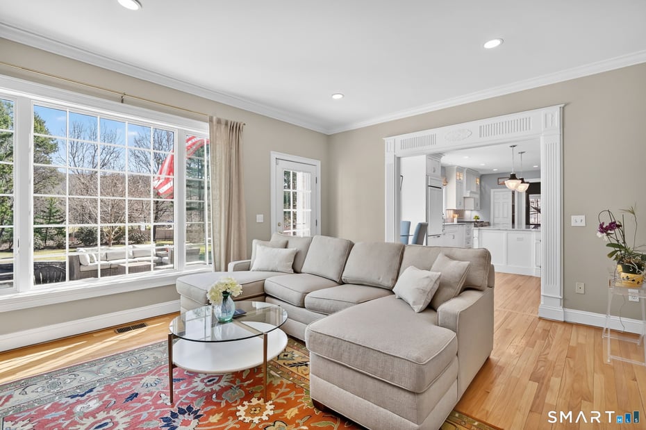 10 Old Meadow Way Photo 12