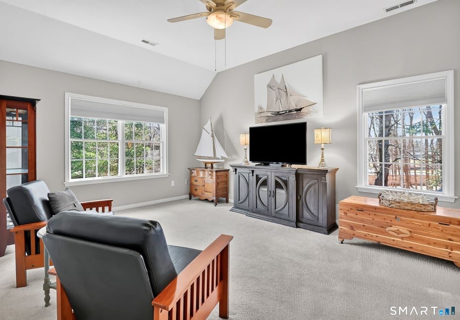 10 Old Meadow Way Photo 25