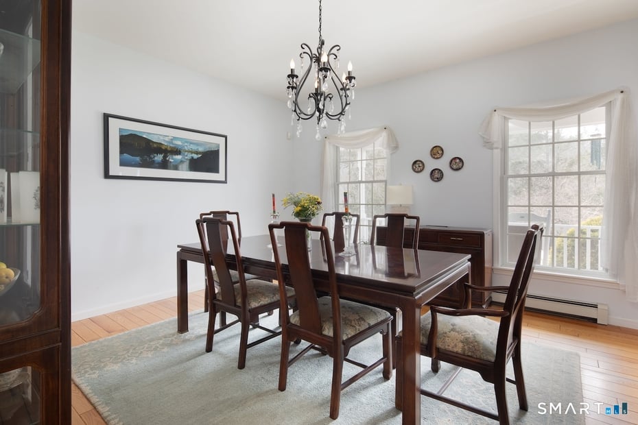 82 Valley Road Photo 13